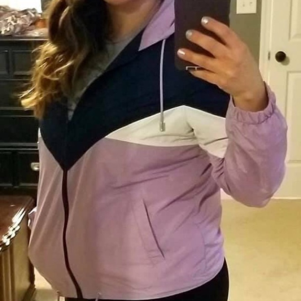 Windbreaker - Picture 6 of 6